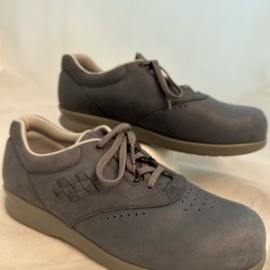 SAS FreeTime walking shoe blue denim color removable insole, orthopedic sx 8/8.5